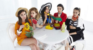 الحلوات الصغيرات الكاذبات